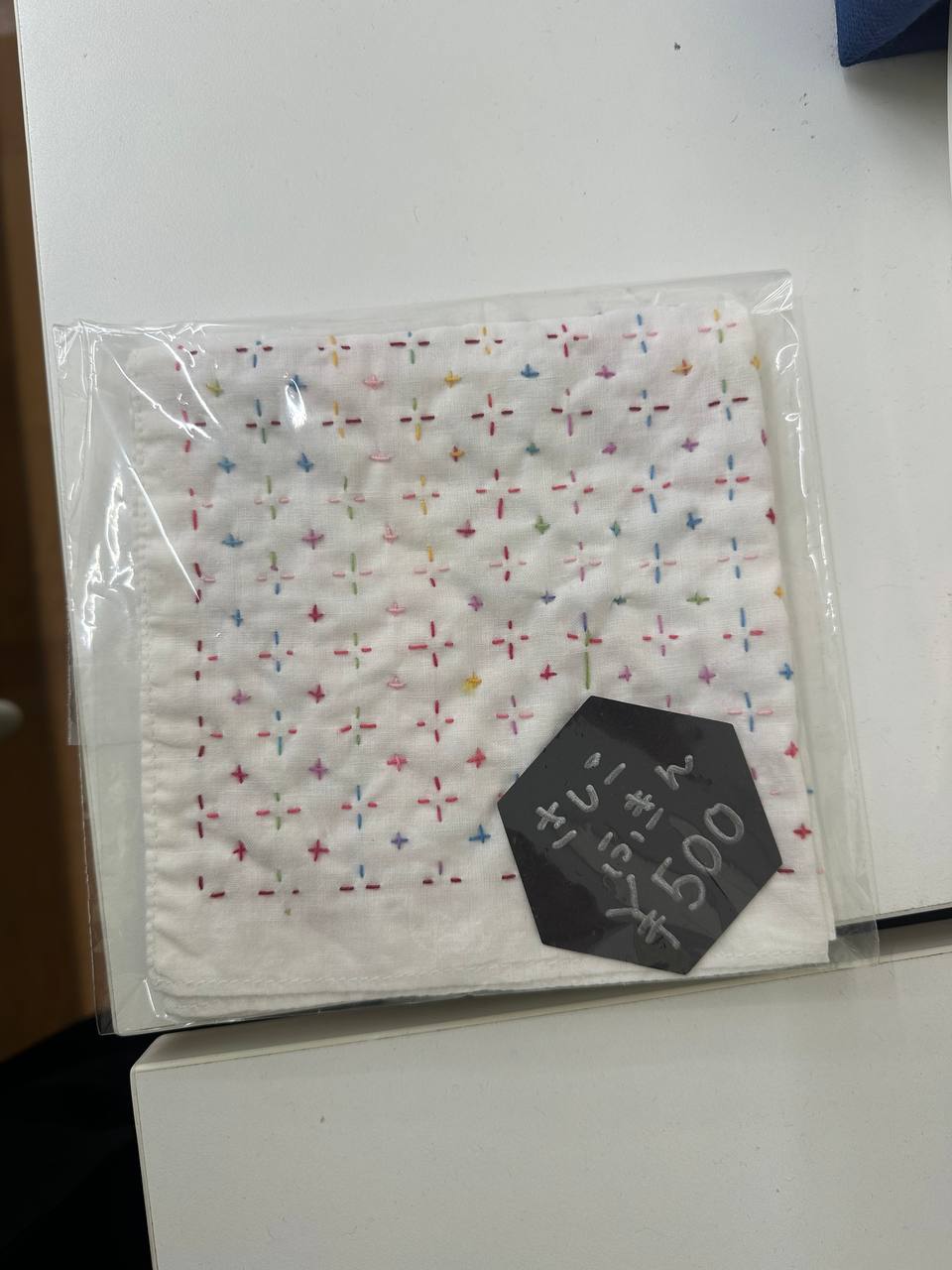 手刺繍ハンカチ